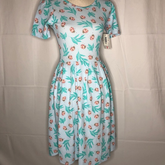 LuLaRoe Dresses & Skirts - NWT Small Lularoe Amelia